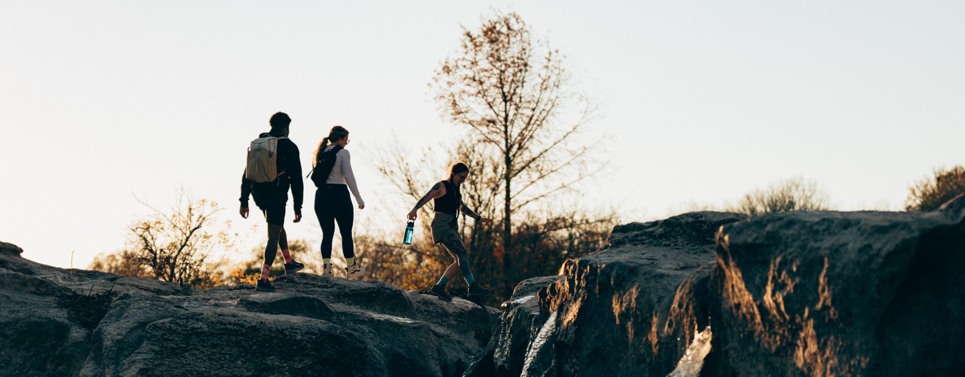 Unwrap the perfect adventure‑ready gifts this holiday season. Keep your loved ones cool and hydrated with water bottles, hydration packs and more.
